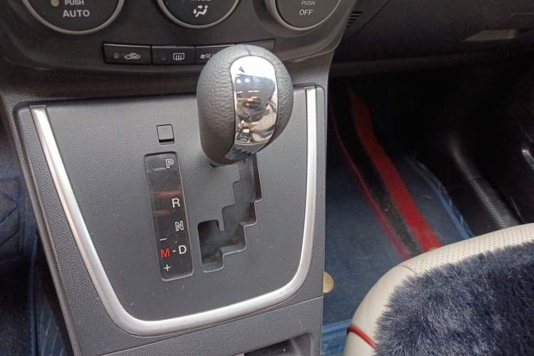 Used Mazda 5 2011 2.0L Automatic Comfort Edition Gear Lever