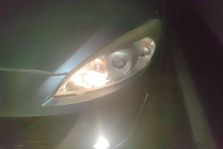 Used Mazda 5 2011 2.0L Manual Comfort Edition Left Front Headlight