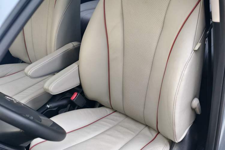 Used Mazda 5 2011 2.0L Automatic Luxury Edition Left Front Seat