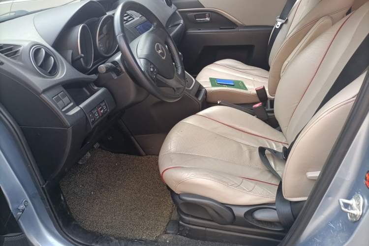 Used Mazda 5 2011 2.0L Automatic Luxury Edition Left Front Seat