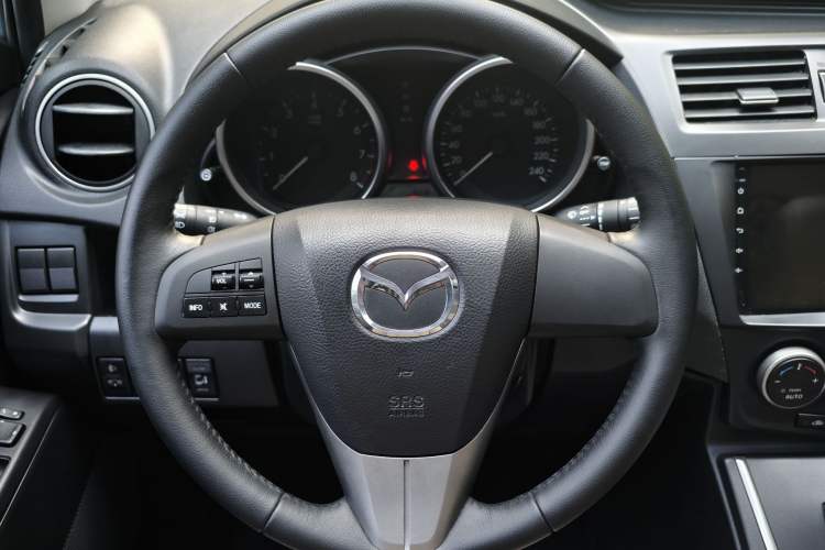 Used Mazda 5 2011 2.0L Automatic Luxury Edition Steering Wheel