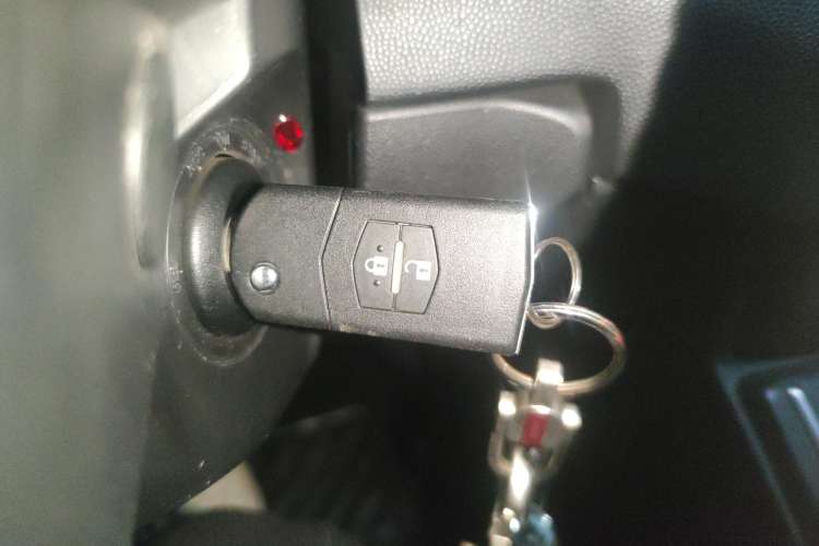 Used Mazda 5 2011 2.0L Manual Comfort Edition Vehicle Key