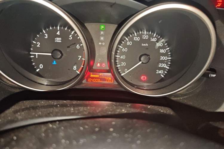Used Mazda 5 2011 2.0L Automatic Comfort Edition Odometer Close Up