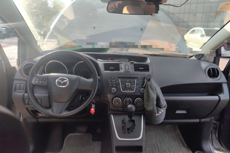 Used Mazda 5 2011 2.0L Automatic Comfort Edition Center Console
