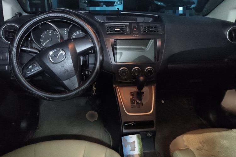 Used Mazda 5 2011 2.0L Automatic Comfort Edition Center Console