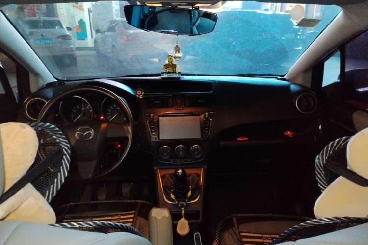 Used Mazda 5 2011 2.0L Manual Comfort Edition Center Console