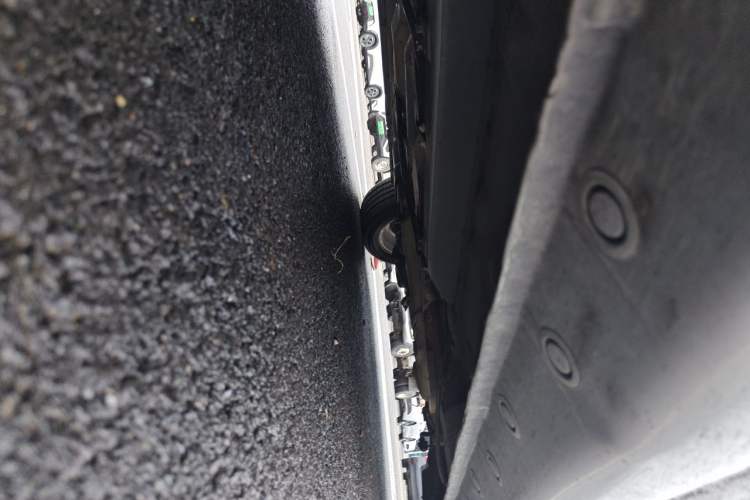 Used Mazda 5 2011 2.0L Automatic Comfort Edition Chassis Front Left