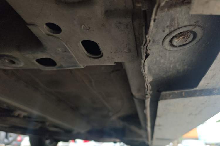Used Mazda 5 2011 2.0L Automatic Luxury Edition Chassis Front Left