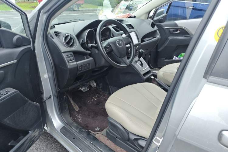 Used Mazda 5 2011 2.0L Automatic Comfort Edition Driver Seat