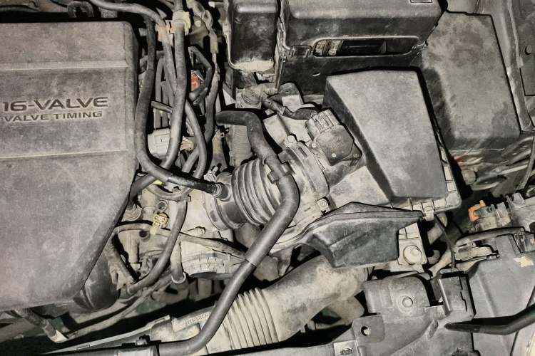 Used Mazda 5 2011 2.0L Automatic Comfort Edition Engine Bay Left