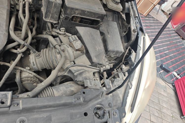 Used Mazda 5 2011 2.0L Automatic Comfort Edition Engine Bay Left