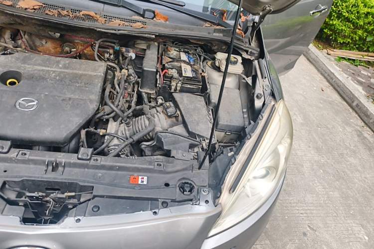Used Mazda 5 2011 2.0L Automatic Comfort Edition Engine Bay Left