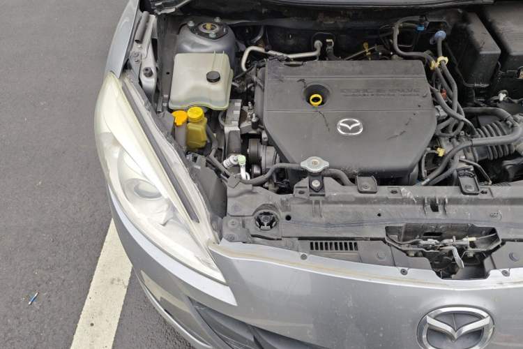 Used Mazda 5 2011 2.0L Automatic Comfort Edition Engine Bay Right