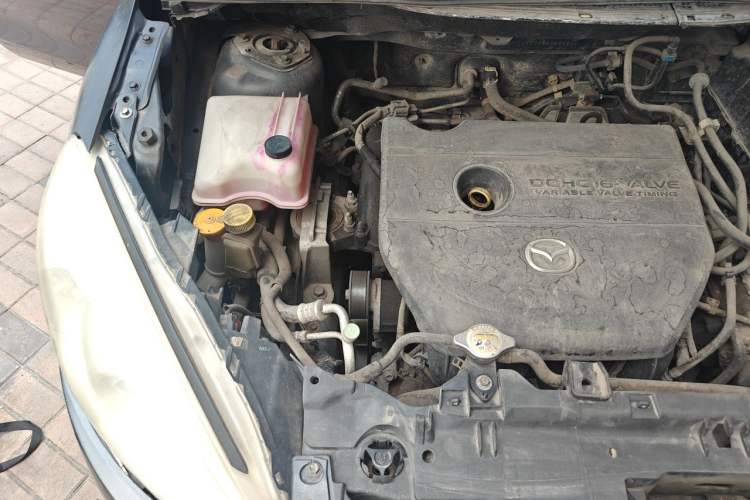 Used Mazda 5 2011 2.0L Automatic Comfort Edition Engine Bay Right