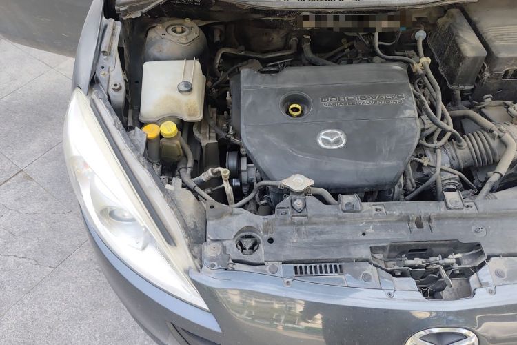 Used Mazda 5 2011 2.0L Manual Comfort Edition Engine Bay Right