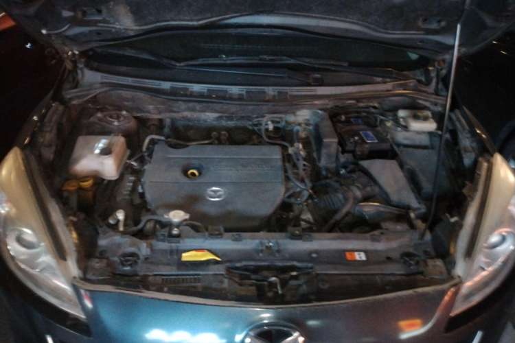 Used Mazda 5 2011 2.0L Manual Comfort Edition Engine Bay
