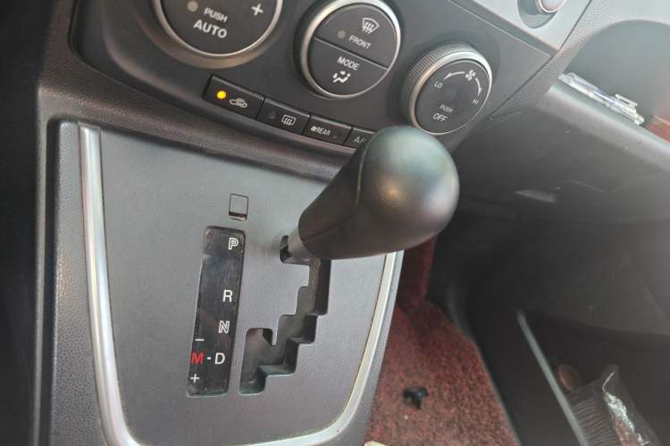 Used Mazda 5 2011 2.0L Automatic Comfort Edition Gear Lever