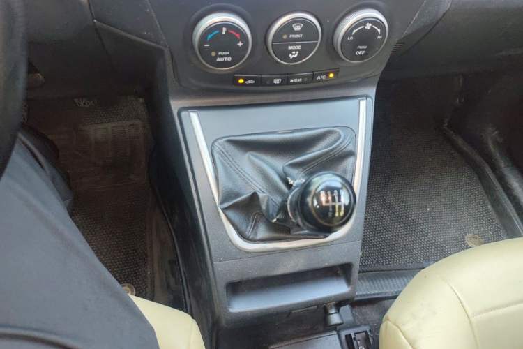 Used Mazda 5 2011 2.0L Manual Comfort Edition Gear Lever
