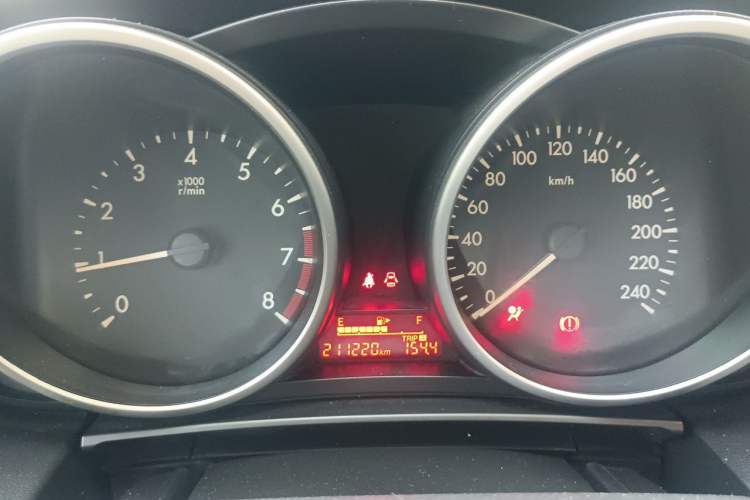 Used Mazda 5 2011 2.0L Manual Comfort Edition Instrument Cluster
