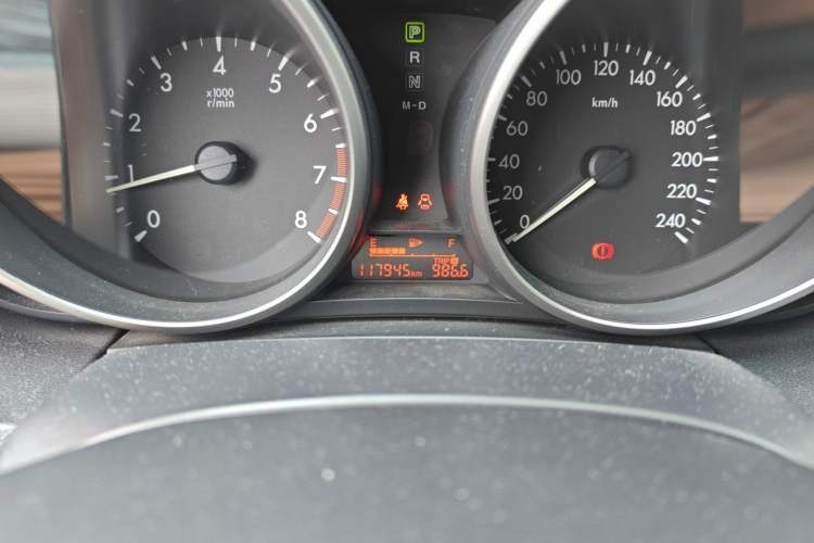 Used Mazda 5 2011 2.0L Automatic Comfort Edition Odometer Close Up