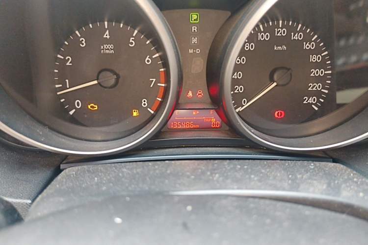 Used Mazda 5 2011 2.0L Automatic Comfort Edition Odometer Close Up