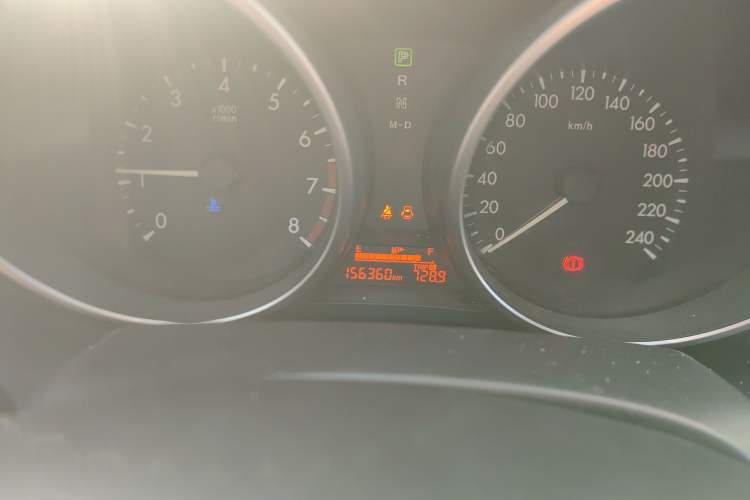 Used Mazda 5 2011 2.0L Automatic Comfort Edition Odometer Close Up