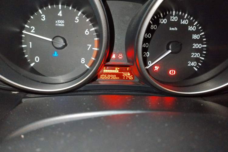 Used Mazda 5 2011 2.0L Manual Comfort Edition Odometer Close Up