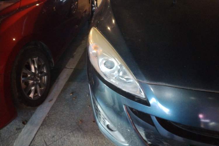 Used Mazda 5 2011 2.0L Manual Comfort Edition Right Front Headlight