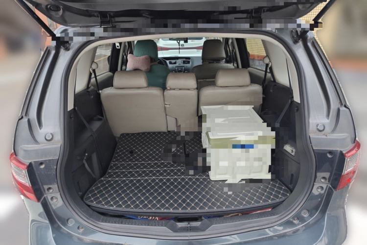 Used Mazda 5 2011 2.0L Automatic Comfort Edition Trunk