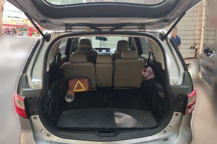 Used Mazda 5 2011 2.0L Automatic Comfort Edition Trunk