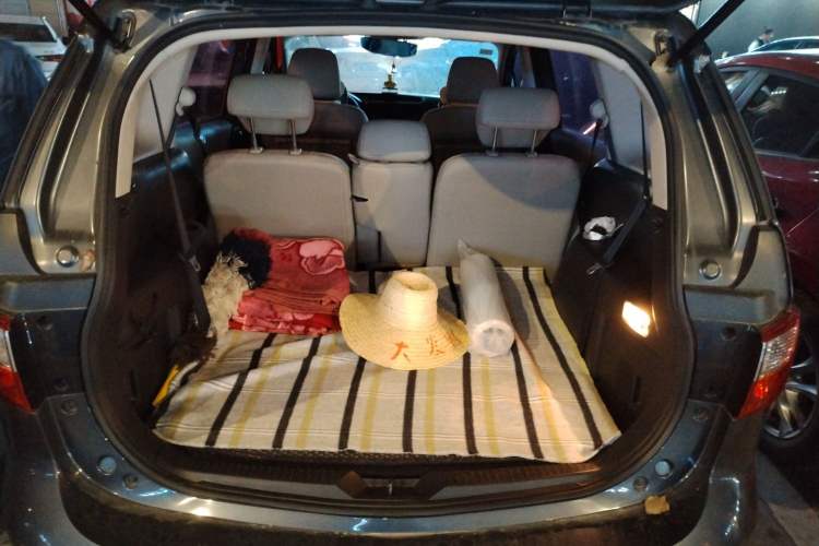 Used Mazda 5 2011 2.0L Manual Comfort Edition Trunk