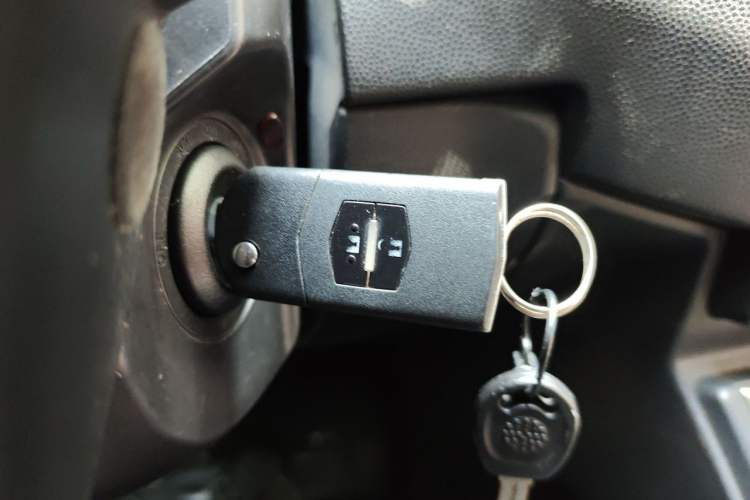 Used Mazda 5 2011 2.0L Automatic Comfort Edition Vehicle Key