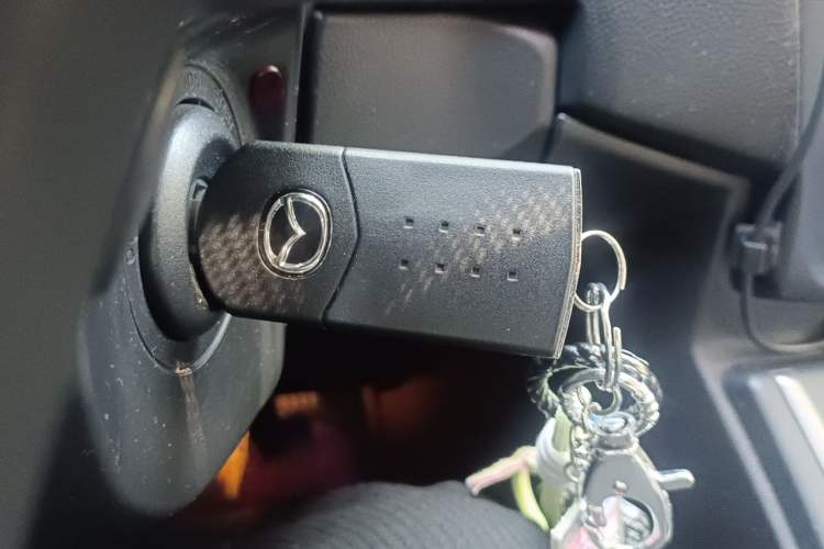 Used Mazda 5 2011 2.0L Manual Comfort Edition Vehicle Key