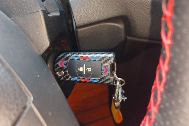 Used Mazda 5 2011 2.0L Automatic Comfort Edition Vehicle Key