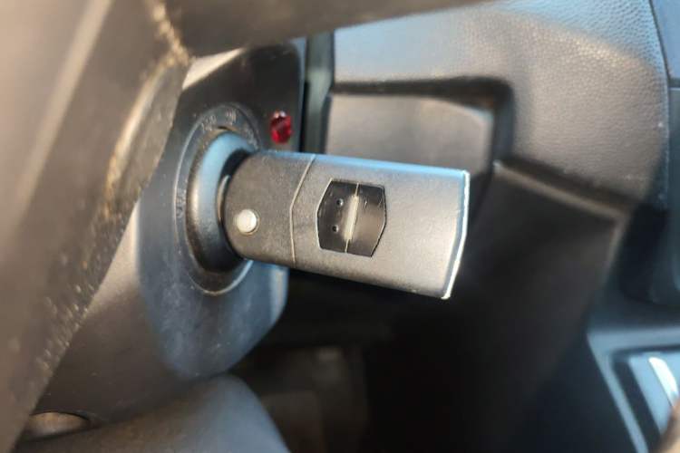 Used Mazda 5 2011 2.0L Manual Comfort Edition Vehicle Key