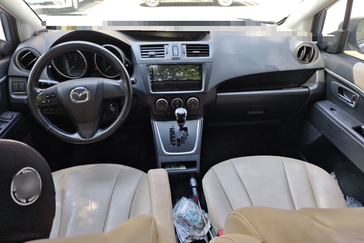 Used Mazda 5 2011 2.0L Automatic Comfort Edition Center Console