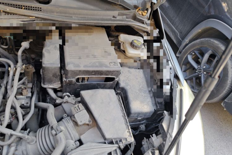 Used Mazda 5 2011 2.0L Automatic Comfort Edition Engine Bay Left