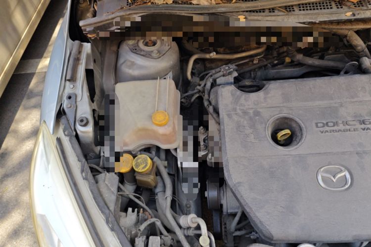 Used Mazda 5 2011 2.0L Automatic Comfort Edition Engine Bay Right