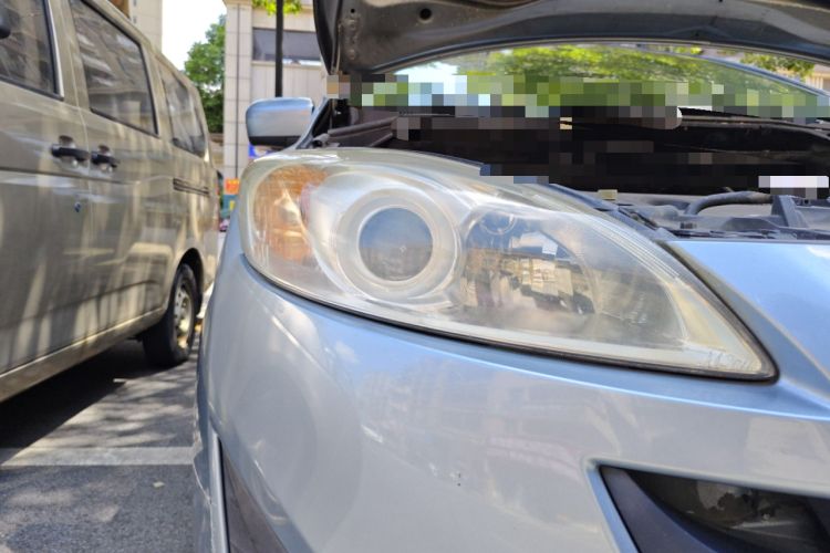 Used Mazda 5 2011 2.0L Automatic Comfort Edition Right Front Headlight