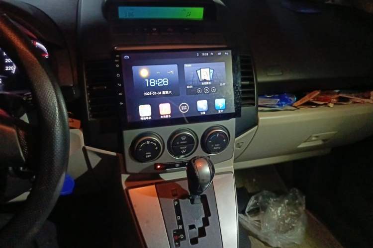 Used Mazda 5 2011 2.0L Automatic Comfort Edition Audio And AC Panel