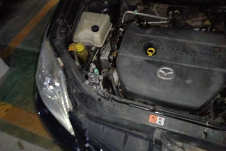 Used Mazda 5 2011 2.0L Automatic Comfort Edition Engine Bay Right