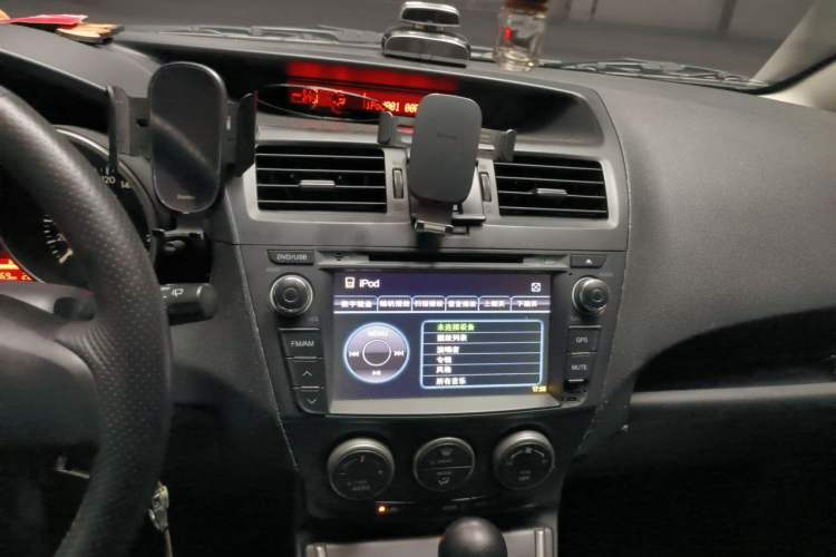 Used Mazda 5 2011 2.0L Automatic Comfort Edition Audio And AC Panel