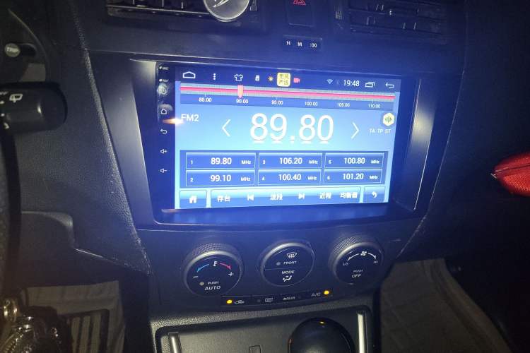 Used Mazda 5 2011 2.0L Automatic Comfort Edition Audio And AC Panel