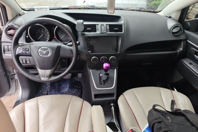 Used Mazda 5 2011 2.0L Automatic Luxury Edition Center Console