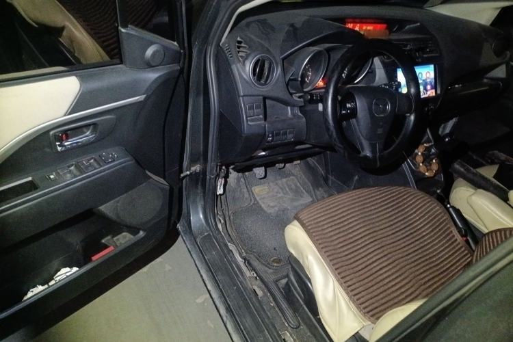 Used Mazda 5 2011 2.0L Manual Comfort Edition Driver Seat