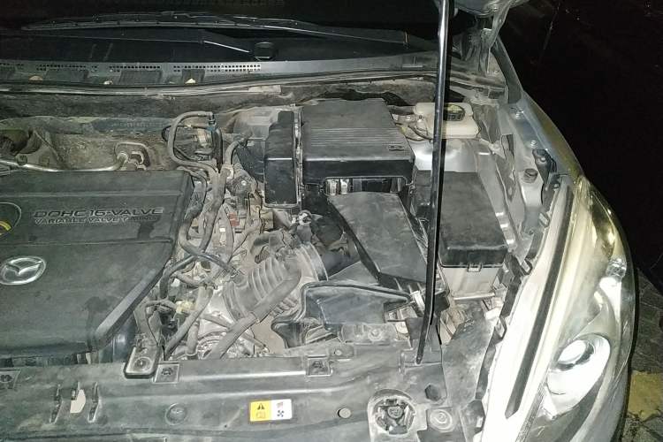 Used Mazda 5 2011 2.0L Manual Comfort Edition Engine Bay Left