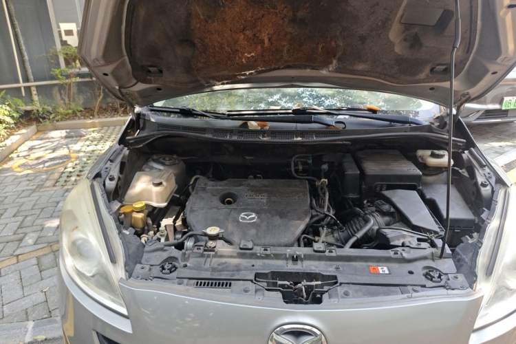 Used Mazda 5 2011 2.0L Automatic Comfort Edition Engine Bay Right