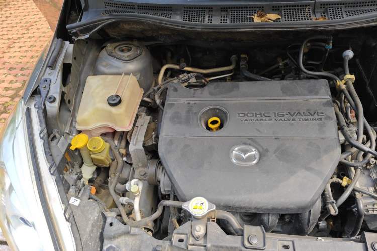 Used Mazda 5 2011 2.0L Automatic Comfort Edition Engine Bay Right