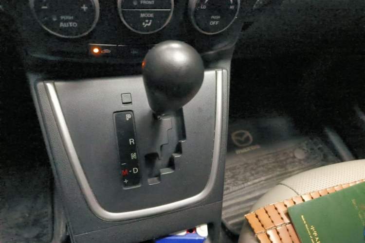 Used Mazda 5 2011 2.0L Automatic Comfort Edition Gear Lever