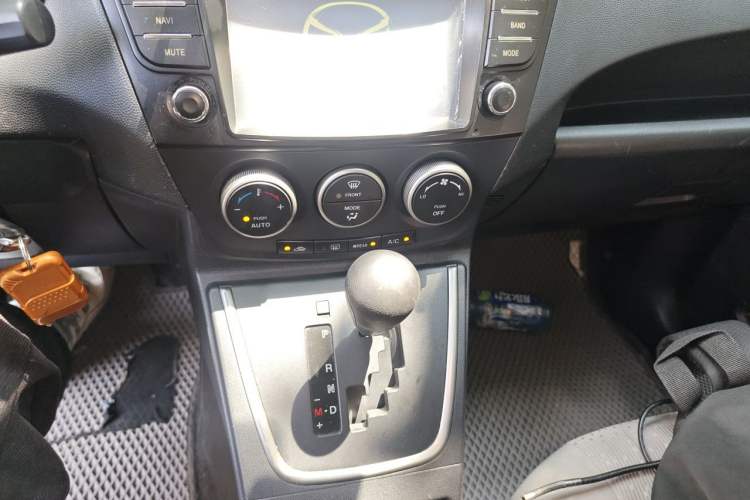Used Mazda 5 2011 2.0L Automatic Comfort Edition Gear Lever